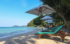 อ่าวพร้าวรีสอร์ท